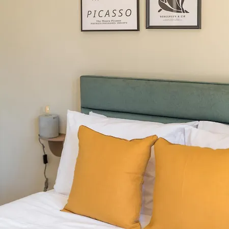 Beaming 2br In Paleo Faliro By Upstreet * Athens