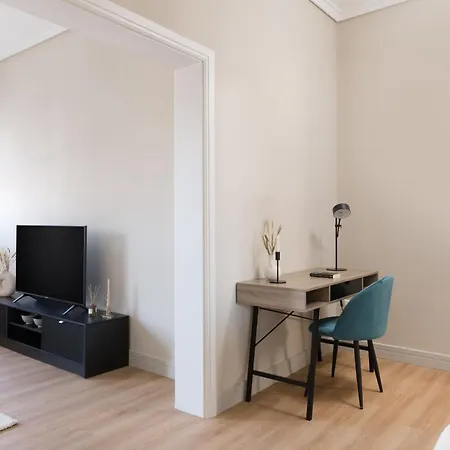 Beaming 2br In Paleo Faliro By Upstreet